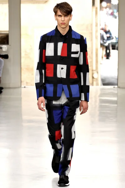 Look 1